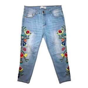 Sandpiper Petite Floral Embroidered Jeans Light Wash Denim Size 10P